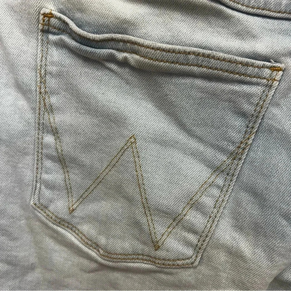 Wrangler light wash distressed denim Bermuda length short with tough hem size 8 - Picture 6 of 8